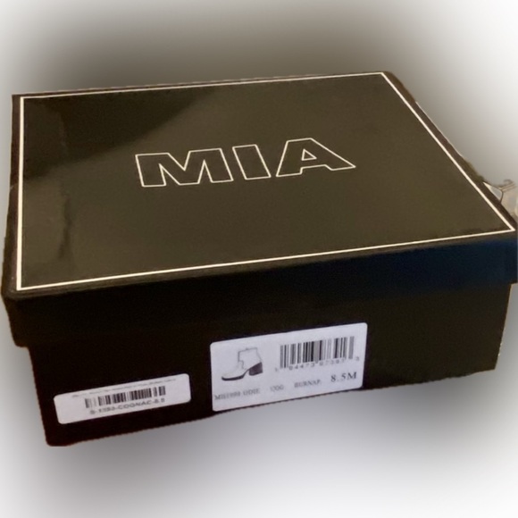 MIA Chic Modern High Heeled Boot w/ Zipper, Size: 8.5, Color: Cognac, BNIB - Picture 6 of 12